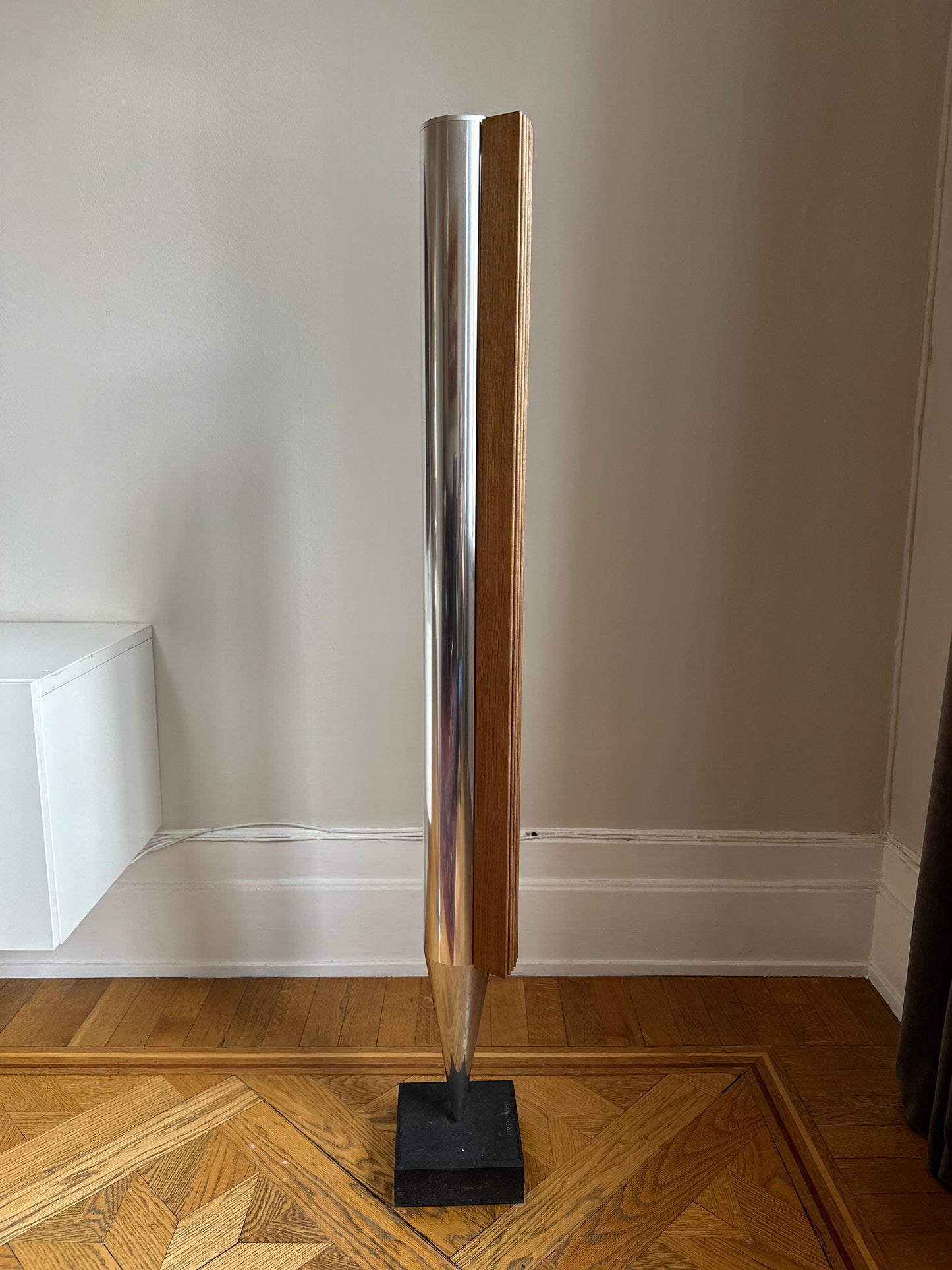 Pair of Wooden fronts to Beolab 8000