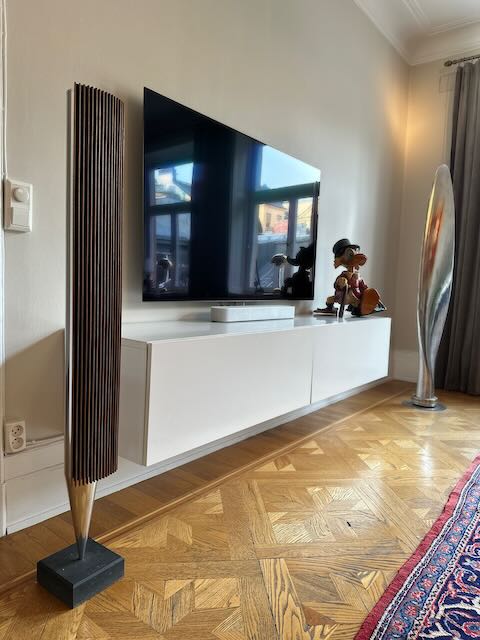 Pair of Wooden fronts to Beolab 8000